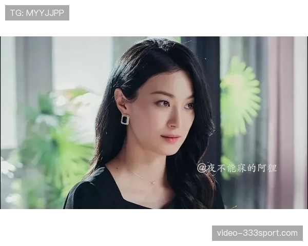蒋林静训练像打工人，私下那套衣服直接富太太上线，我脑子卡壳了